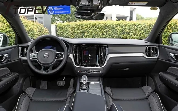 2026 Volvo S60 interior colors
